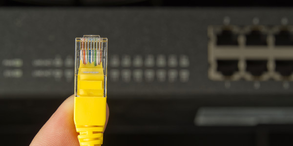Instalación / Implantación / Legalización de ICT en Terres de l'Ebre · Comunicaciones mediante firewalls, VPNs y cifrado