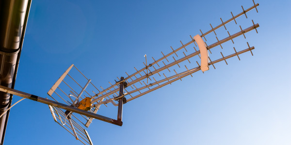 Redacción / Implantación / Legalización de Proyectos ICT la Galera · Radiocomunicaciones y Televisión